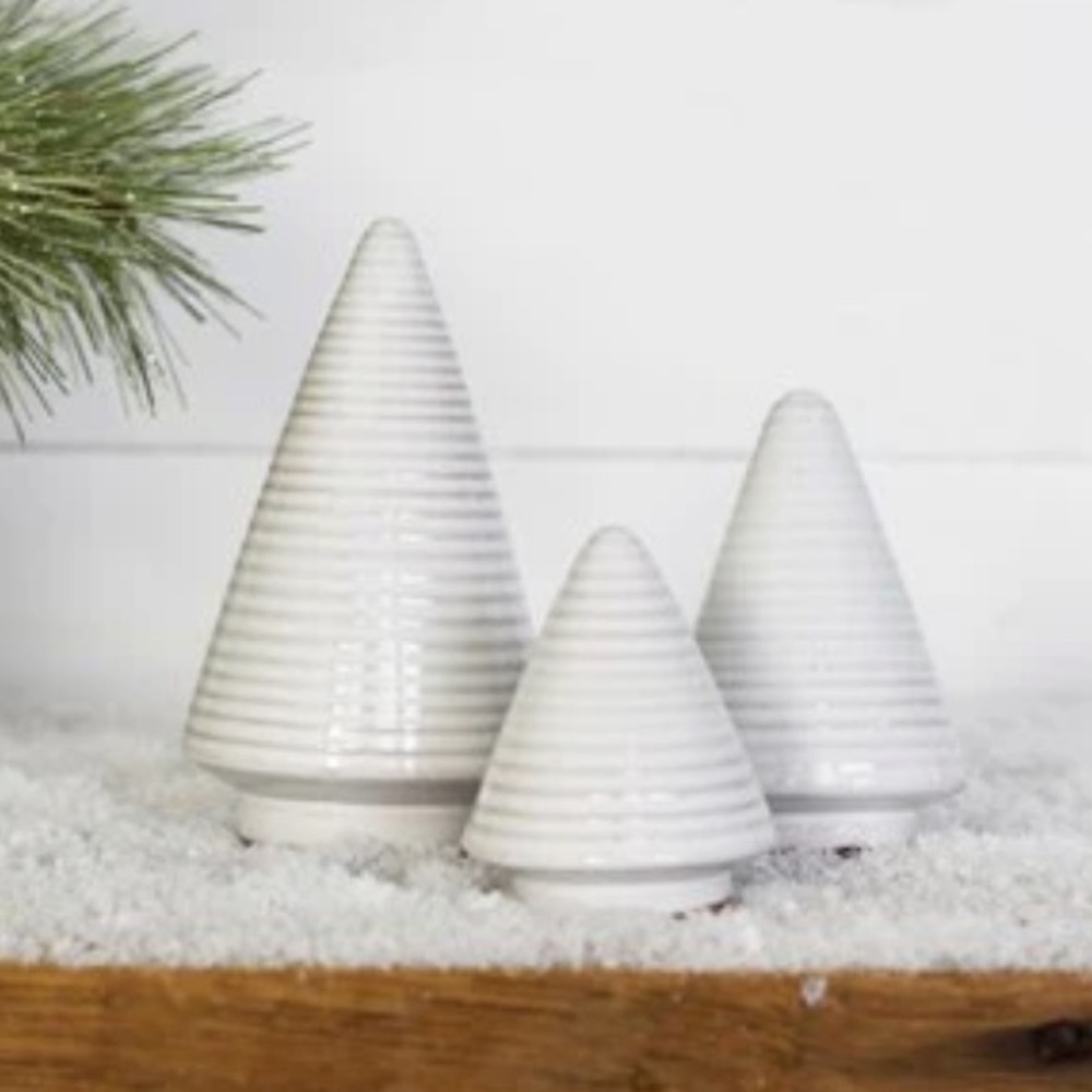 Creative Co-op White Ceramic Striped Christmas Tree Set